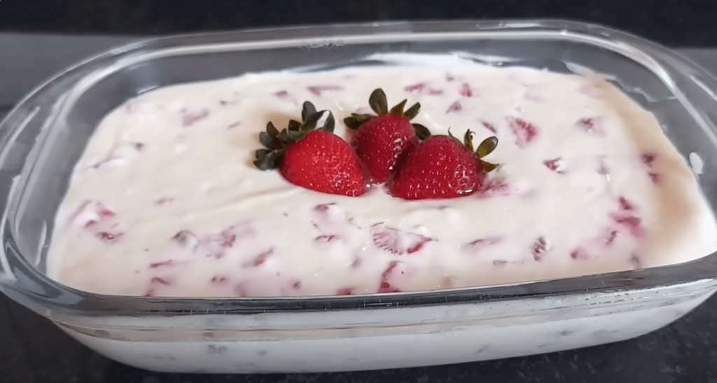 Sobremesa de Morango Simples